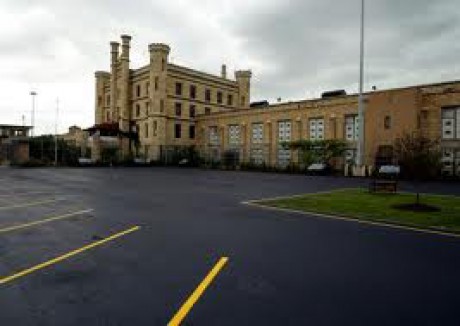 Joliet prison gate zvonku